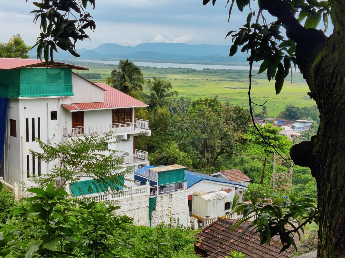 Whitehouse Homestay By Oxystays Hospitality Alībāg Esterno foto