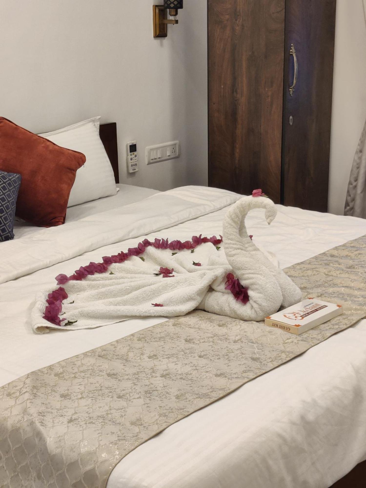Whitehouse Homestay By Oxystays Hospitality Alībāg Esterno foto