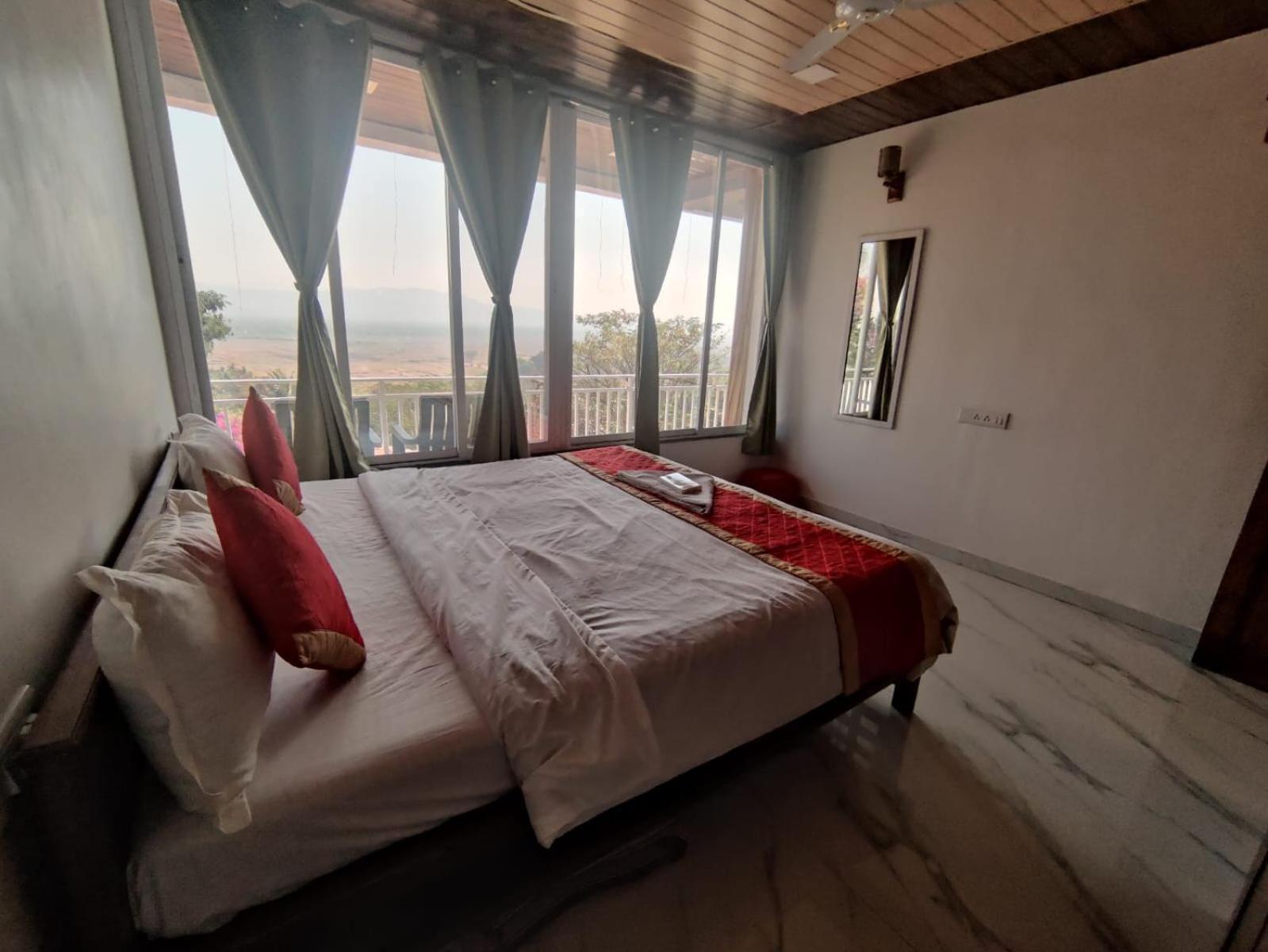Whitehouse Homestay By Oxystays Hospitality Alībāg Esterno foto